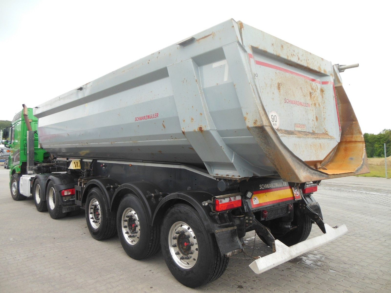 Schwarzmüller KIS 3/E, 29M3, SAF, GESAMTGEWICHT 44.000 KG! - Poluprikolica istovarivača: slika 4 Schwarzmüller KIS 3/E, 29M3, SAF, GESAMTGEWICHT 44.000 KG! - Poluprikolica istovarivača: slika 4