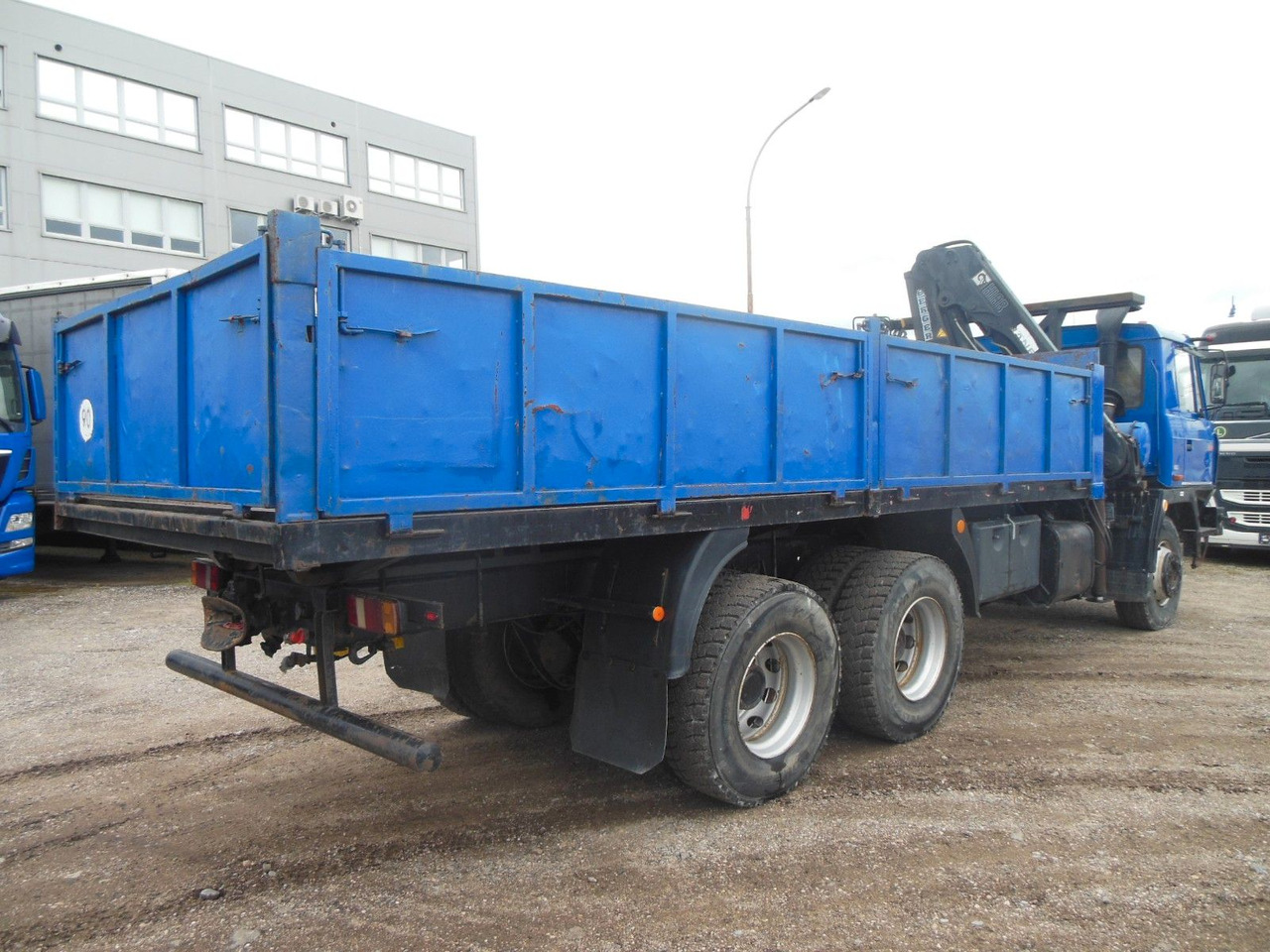 Tatra T 815, 6X6, HIAB 144 B - 3 DUO - Kamion sa tovarnim sandukom, Kamion sa dizalicom: slika 3 Tatra T 815, 6X6, HIAB 144 B - 3 DUO - Kamion sa tovarnim sandukom, Kamion sa dizalicom: slika 3