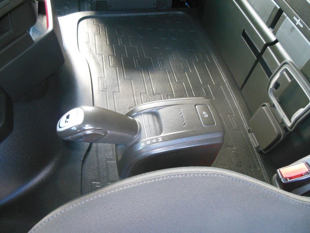 Tegljač Volvo FH 13/500, GLOBE XL, HYDRAULIK, ALU FELGEN, TOP! Volvo FH 13/500, GLOBE XL, HYDRAULIK, ALU FELGEN, TOP!: slika 13 Tegljač Volvo FH 13/500, GLOBE XL, HYDRAULIK, ALU FELGEN, TOP! Volvo FH 13/500, GLOBE XL, HYDRAULIK, ALU FELGEN, TOP!: slika 13