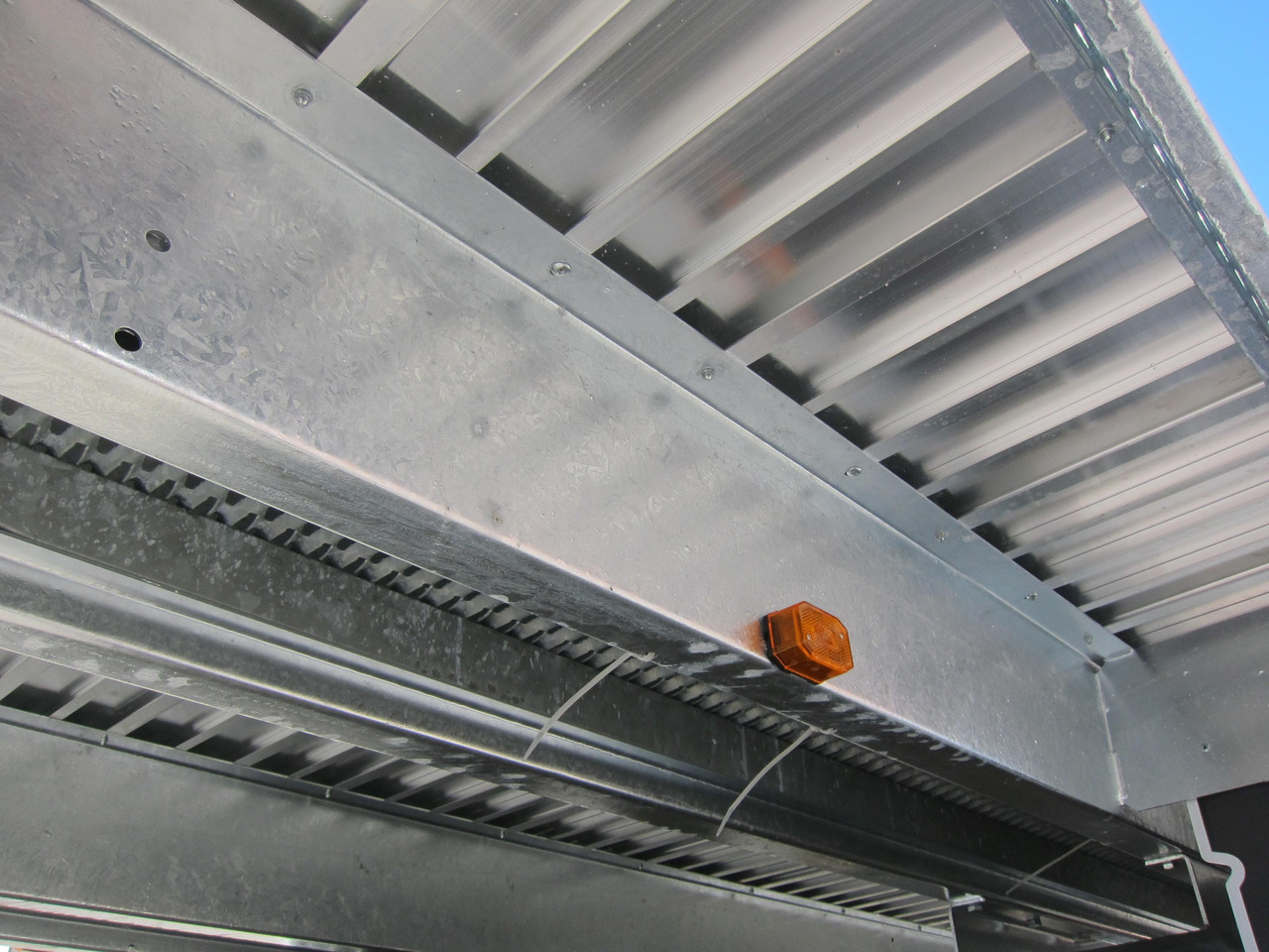 Anssems MSX 3500 Multitransporter 405x200cm Aluboden 3500kg ONLINE AKTION - Plato prikolica: slika 3 Anssems MSX 3500 Multitransporter 405x200cm Aluboden 3500kg ONLINE AKTION - Plato prikolica: slika 3