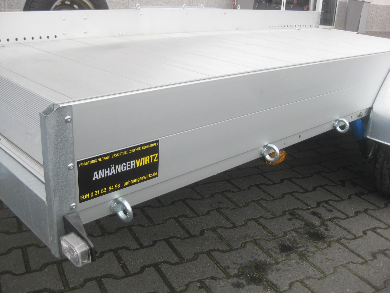 Anssems Transporter AMT 2500 407x180x18cm Aluboden Alurampen Seilwinde 2500kg online - Prikolica za prevoz automobila: slika 4 Anssems Transporter AMT 2500 407x180x18cm Aluboden Alurampen Seilwinde 2500kg online - Prikolica za prevoz automobila: slika 4