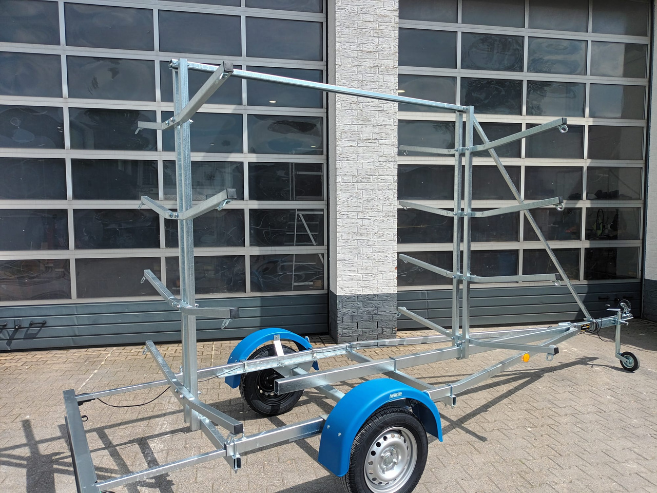 Bootsanhänger Boattrailer Neptun NAVY N7-17 KY Kanu Kajak SUP Board Gestell 750kg Modell 2024 - Prikolica za čamac: slika 2 Bootsanhänger Boattrailer Neptun NAVY N7-17 KY Kanu Kajak SUP Board Gestell 750kg Modell 2024 - Prikolica za čamac: slika 2