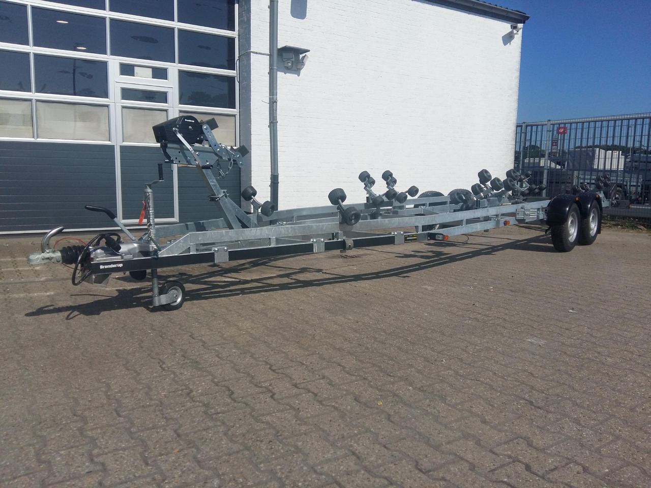 Brenderup Bootstrailer 303500 X TB SR X-Line Superrollen (XXL) 3500kg Online Winter Aktion - Prikolica za čamac: slika 3 Brenderup Bootstrailer 303500 X TB SR X-Line Superrollen (XXL) 3500kg Online Winter Aktion - Prikolica za čamac: slika 3