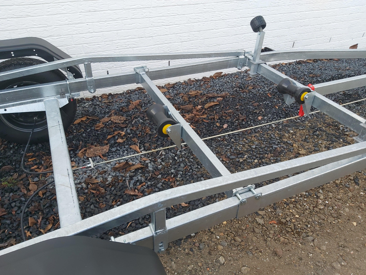 Brenderup Bootstrailer Premium 201300B SR mit Rollen Boote bis 600cm 1300kg Modell 2024 311967 - Prikolica za čamac: slika 5 Brenderup Bootstrailer Premium 201300B SR mit Rollen Boote bis 600cm 1300kg Modell 2024 311967 - Prikolica za čamac: slika 5