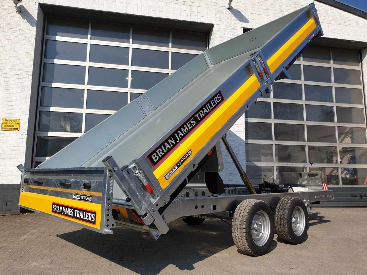 Brian James Trailer CarGO Tipper 2 elektrisch 360x195x30cm Pendelklappe Tandem niedrig 12" 3500kg os - Prikolica istovarivača: slika 1 Brian James Trailer CarGO Tipper 2 elektrisch 360x195x30cm Pendelklappe Tandem niedrig 12" 3500kg os - Prikolica istovarivača: slika 1