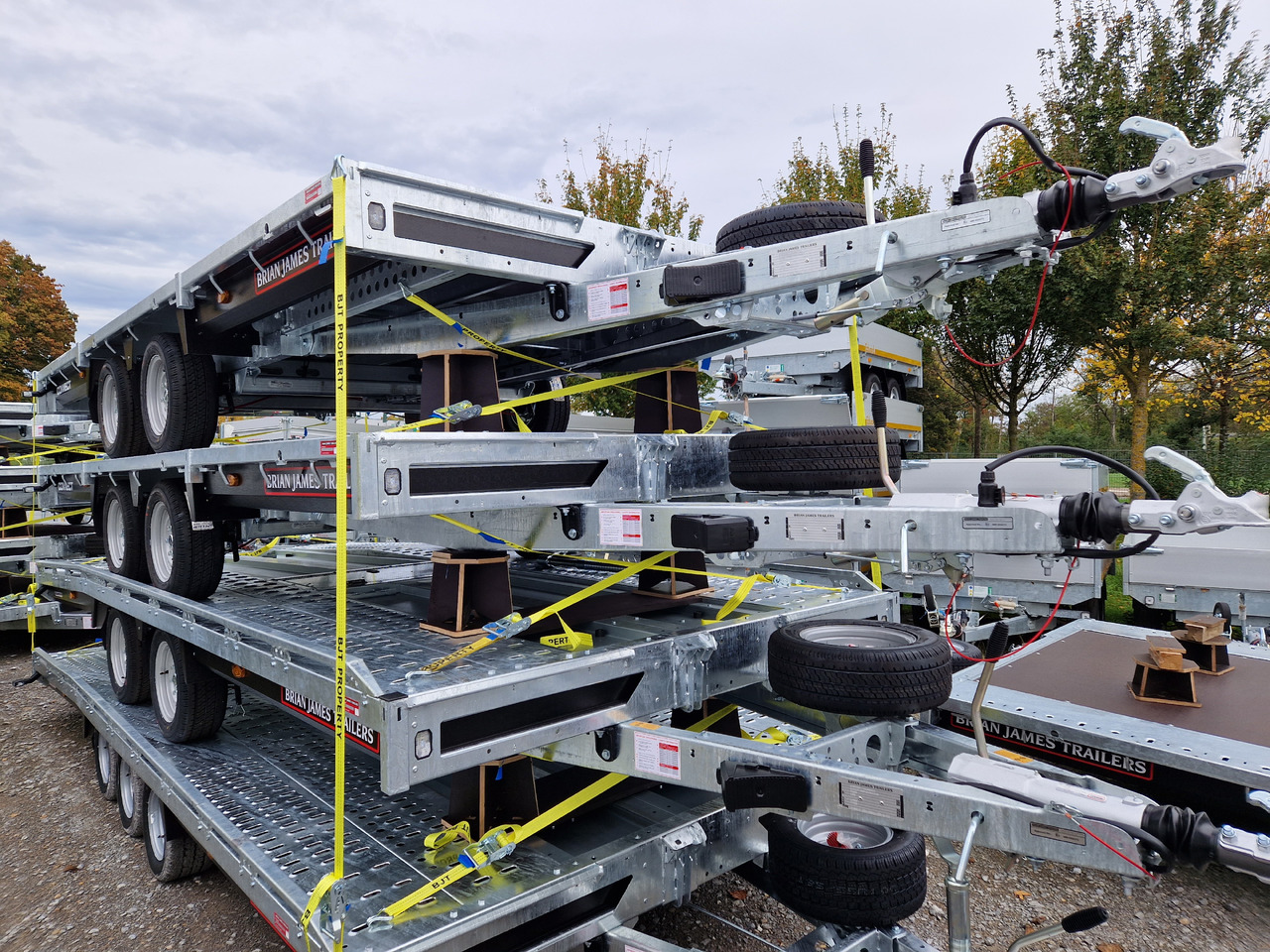 Brian James Trailer Connect 450x215cm plattform Tandem LED 12" 3500kg - Plato prikolica: slika 3 Brian James Trailer Connect 450x215cm plattform Tandem LED 12" 3500kg - Plato prikolica: slika 3