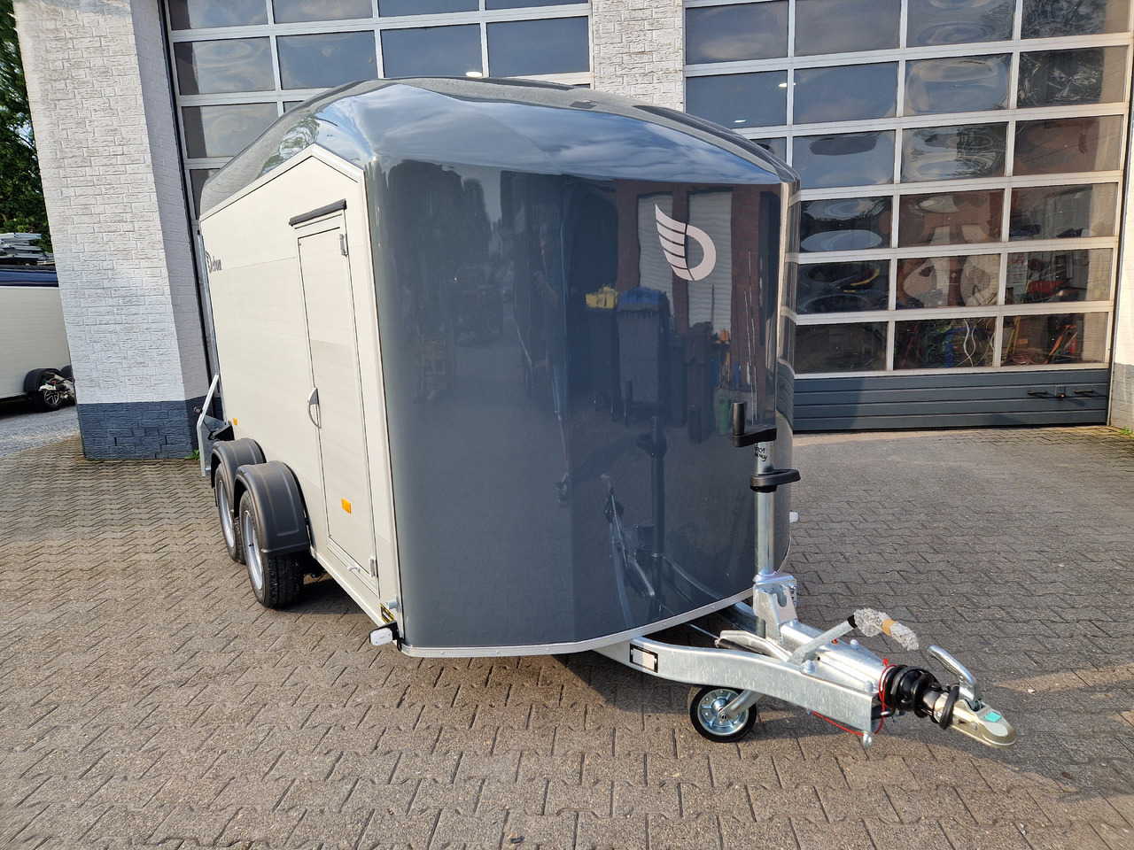 Cargo Roadster 700 375x180x200cm Alu Poly irongrey Seitentür 100km/H 2600kg - Prikolica sa zatvorenim sandukom: slika 3 Cargo Roadster 700 375x180x200cm Alu Poly irongrey Seitentür 100km/H 2600kg - Prikolica sa zatvorenim sandukom: slika 3