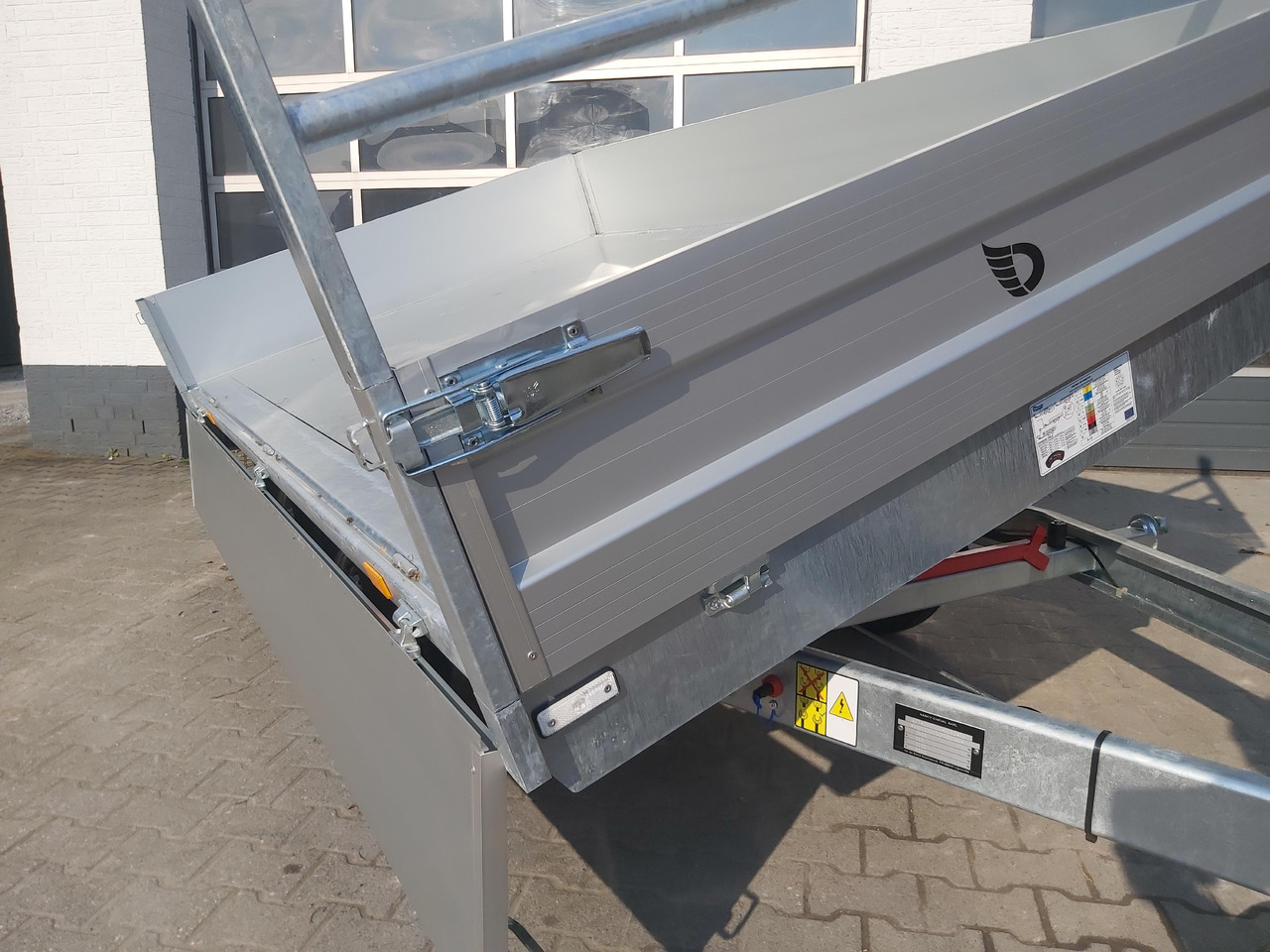 Cheval Liberte Debon Kipper PW 2.4 Basic Elektro 305x180x35cm 2600kg Modell 2024 - Prikolica istovarivača: slika 3 Cheval Liberte Debon Kipper PW 2.4 Basic Elektro 305x180x35cm 2600kg Modell 2024 - Prikolica istovarivača: slika 3