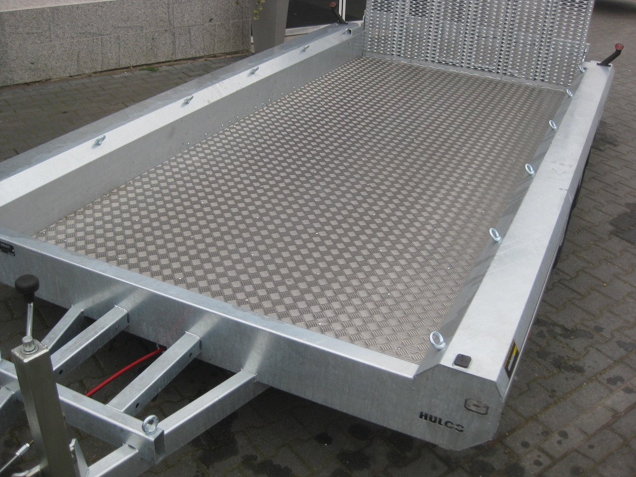 HULCO TERRAX Aluboden 394x180x27cm Heckrampe 150cm (XL) 3500kg - Prikolica za prevoz radnih mašina: slika 5 HULCO TERRAX Aluboden 394x180x27cm Heckrampe 150cm (XL) 3500kg - Prikolica za prevoz radnih mašina: slika 5
