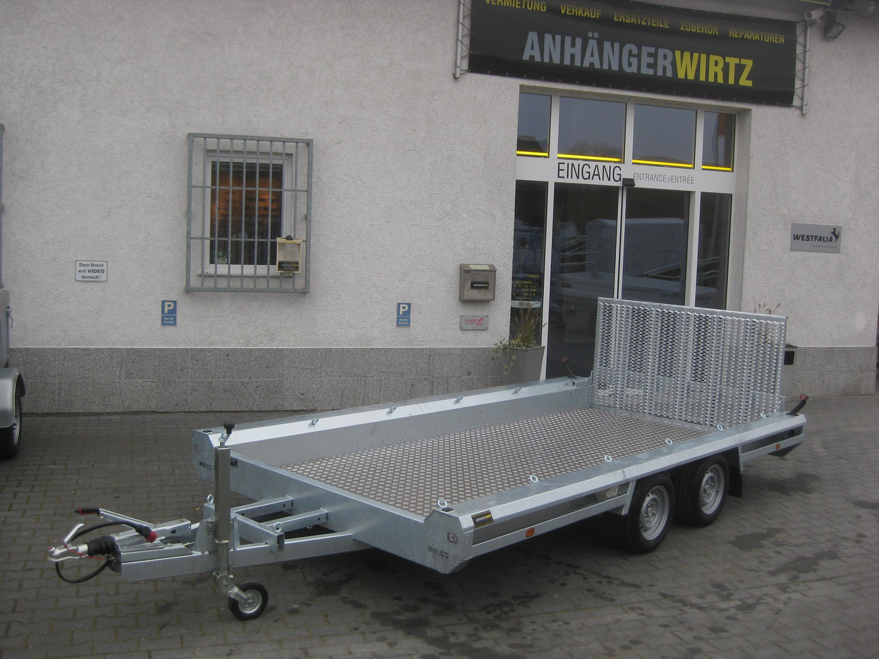 HULCO TERRAX Aluboden 394x180x27cm Heckrampe 150cm (XL) 3500kg - Prikolica za prevoz radnih mašina: slika 2 HULCO TERRAX Aluboden 394x180x27cm Heckrampe 150cm (XL) 3500kg - Prikolica za prevoz radnih mašina: slika 2