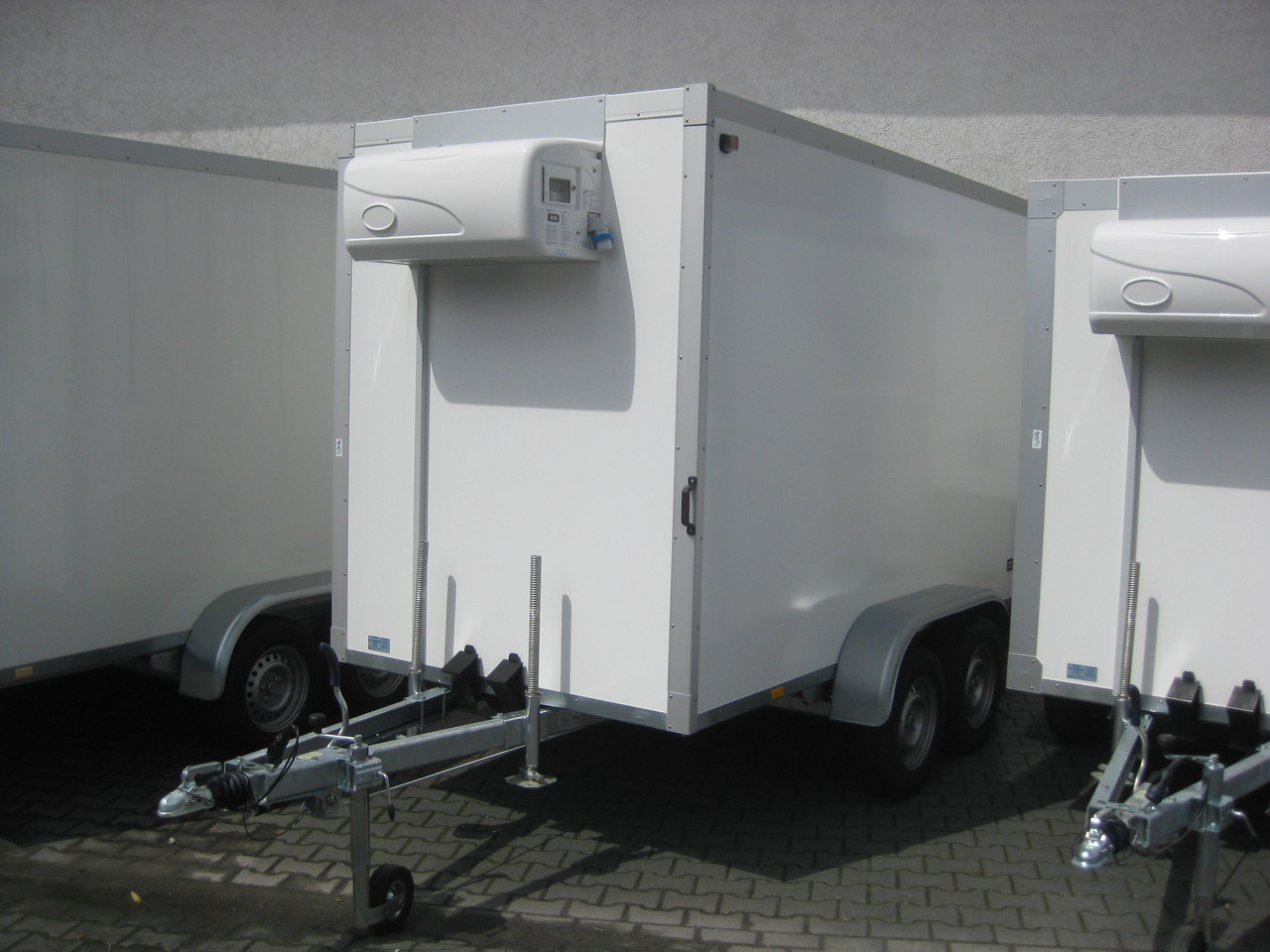 Kühlanhänger AZKF 2735/155 343x154x200cm GOVI Kühlaggregat 4 Iso 60 Frioliner Juli Aktion - Prikolica hladnjače: slika 1 Kühlanhänger AZKF 2735/155 343x154x200cm GOVI Kühlaggregat 4 Iso 60 Frioliner Juli Aktion - Prikolica hladnjače: slika 1