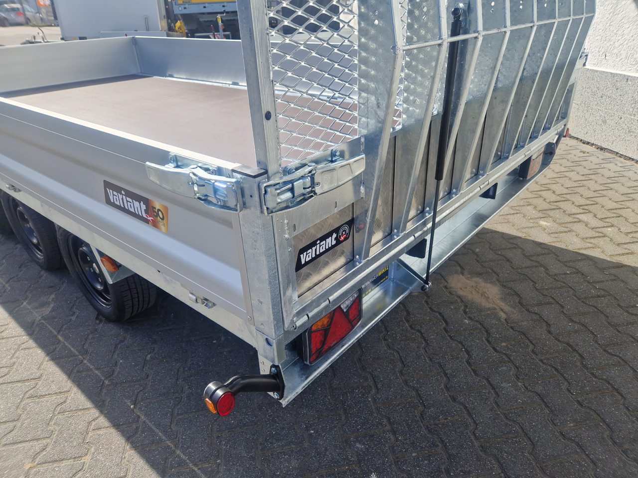 Lizing  Variant Maschinentransporter 3543 UX Maxi Load LED Tridem Parabelfederung 3500kg Variant Maschinentransporter 3543 UX Maxi Load LED Tridem Parabelfederung 3500kg: slika 9