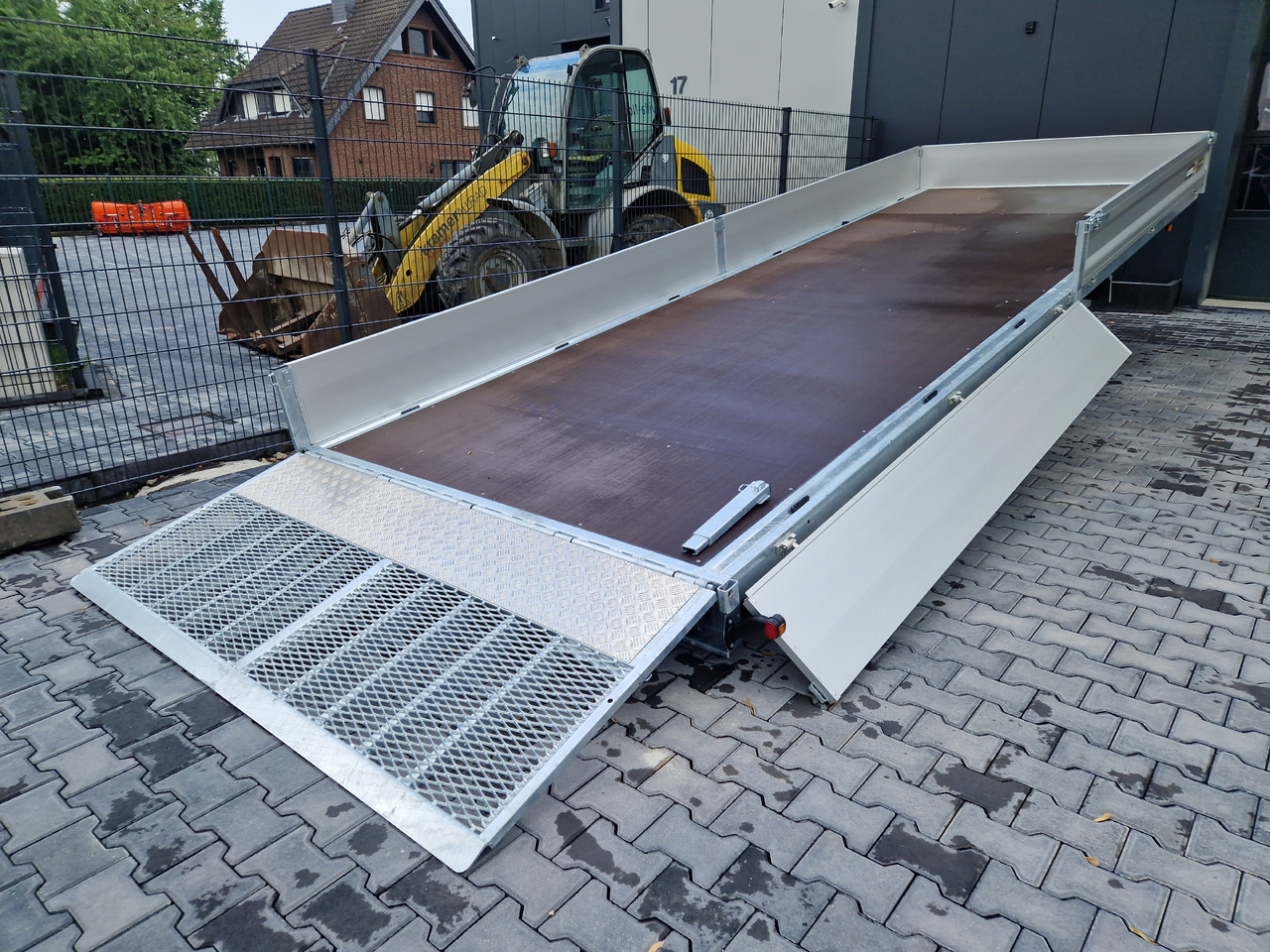 Variant Maschinentransporter 3563 UX Maxi Load 620x210x30cm LED Tridem Parabel black 3500kg - Prikolica za prevoz radnih mašina: slika 3 Variant Maschinentransporter 3563 UX Maxi Load 620x210x30cm LED Tridem Parabel black 3500kg - Prikolica za prevoz radnih mašina: slika 3