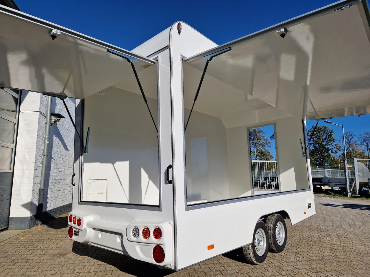 Verkaufsanhänger VK 422 200 aero retro 420x200x230cm 2 Verkaufsklappen Tür vorn (XL) 2000kg - Prikolica za hrane: slika 4 Verkaufsanhänger VK 422 200 aero retro 420x200x230cm 2 Verkaufsklappen Tür vorn (XL) 2000kg - Prikolica za hrane: slika 4