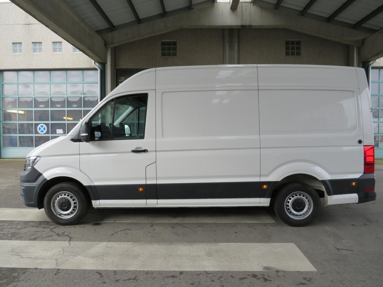 Volkswagen Crafter 35 L3H3 Kasten Euro6 Klima ZV - Furgon: slika 3 Volkswagen Crafter 35 L3H3 Kasten Euro6 Klima ZV - Furgon: slika 3