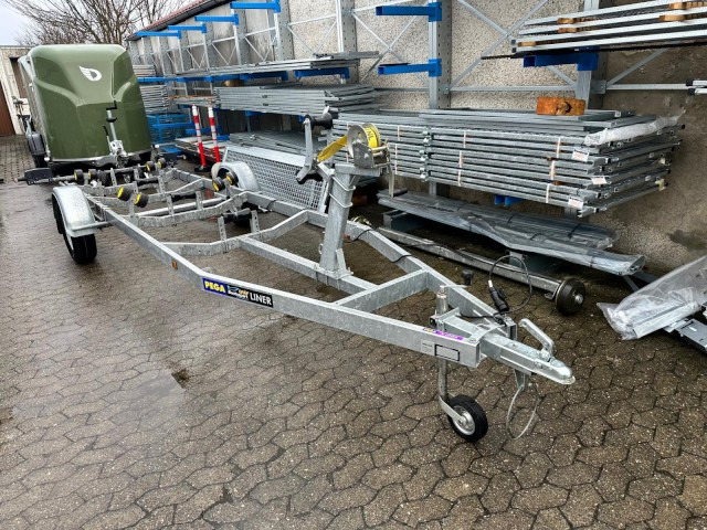 Sonstige Pega V-Liner 750 kg, 100 km/h, 5,0 x 1,8 m - Prikolica za čamac: slika 1 Sonstige Pega V-Liner 750 kg, 100 km/h, 5,0 x 1,8 m - Prikolica za čamac: slika 1