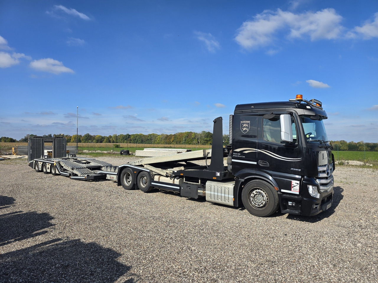 MERCEDES-BENZ 2353 - Kamion za prevoz automobila: slika 1 MERCEDES-BENZ 2353 - Kamion za prevoz automobila: slika 1