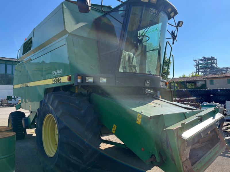 John Deere 2256 - Kombinovani kombajn: slika 5 John Deere 2256 - Kombinovani kombajn: slika 5