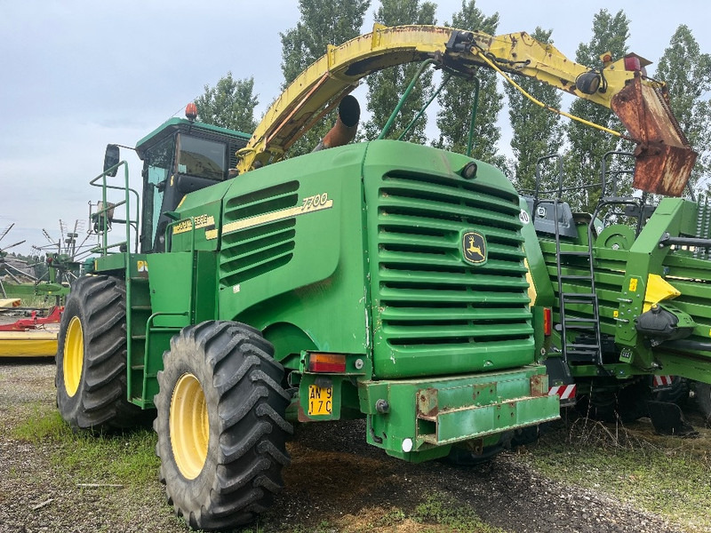 John Deere 7700 - Kombajn za stočnu hranu: slika 3 John Deere 7700 - Kombajn za stočnu hranu: slika 3