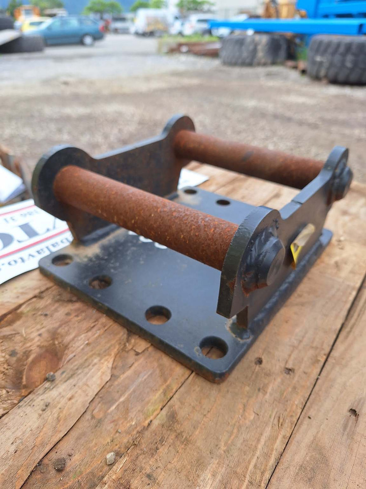 Attachment plate S30 for excavator plate compactor - Brza spojnica za Građevinska mašina: slika 2 Attachment plate S30 for excavator plate compactor - Brza spojnica za Građevinska mašina: slika 2