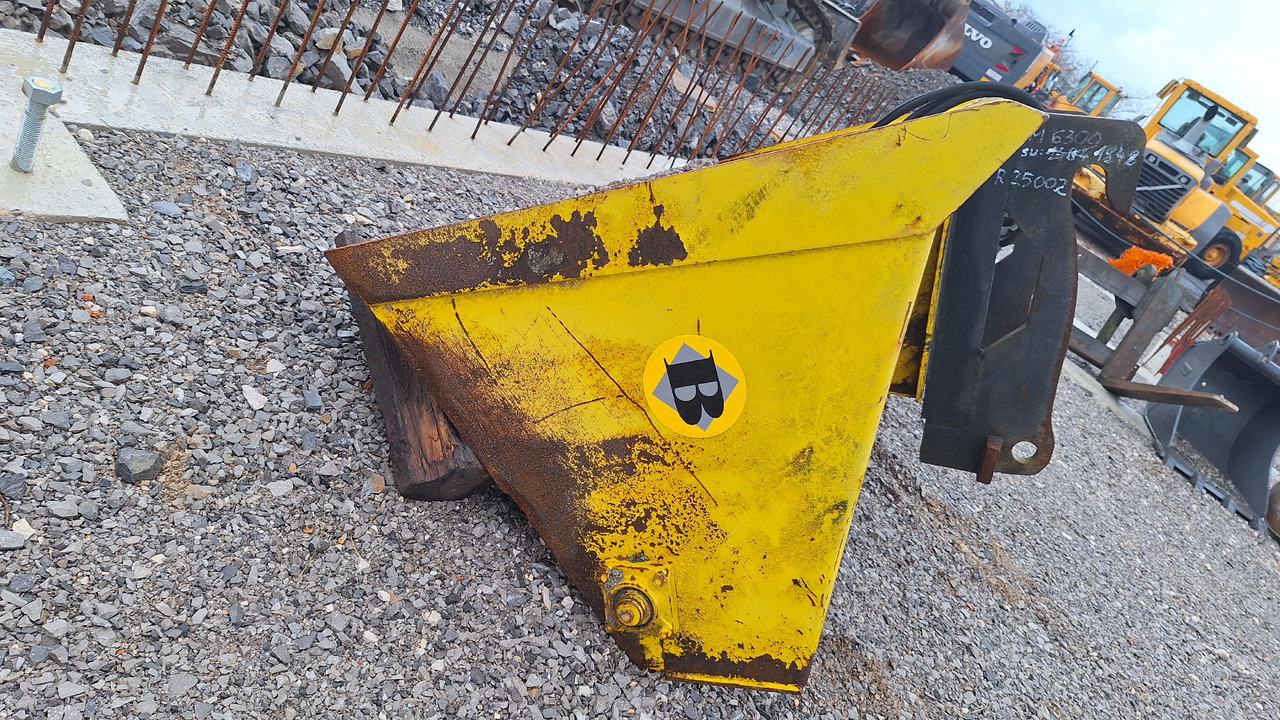 Embankment grading bucket 2500 mm for 12-15 ton excavators - Kašika za Bager: slika 4 Embankment grading bucket 2500 mm for 12-15 ton excavators - Kašika za Bager: slika 4