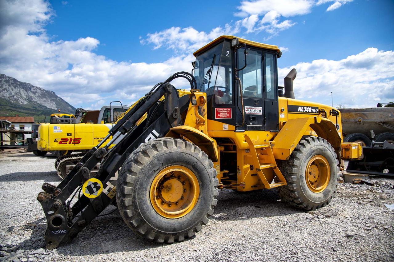 HYUNDAI HL740TM-7 for parts - Utovarivač točkaš: slika 2 HYUNDAI HL740TM-7 for parts - Utovarivač točkaš: slika 2
