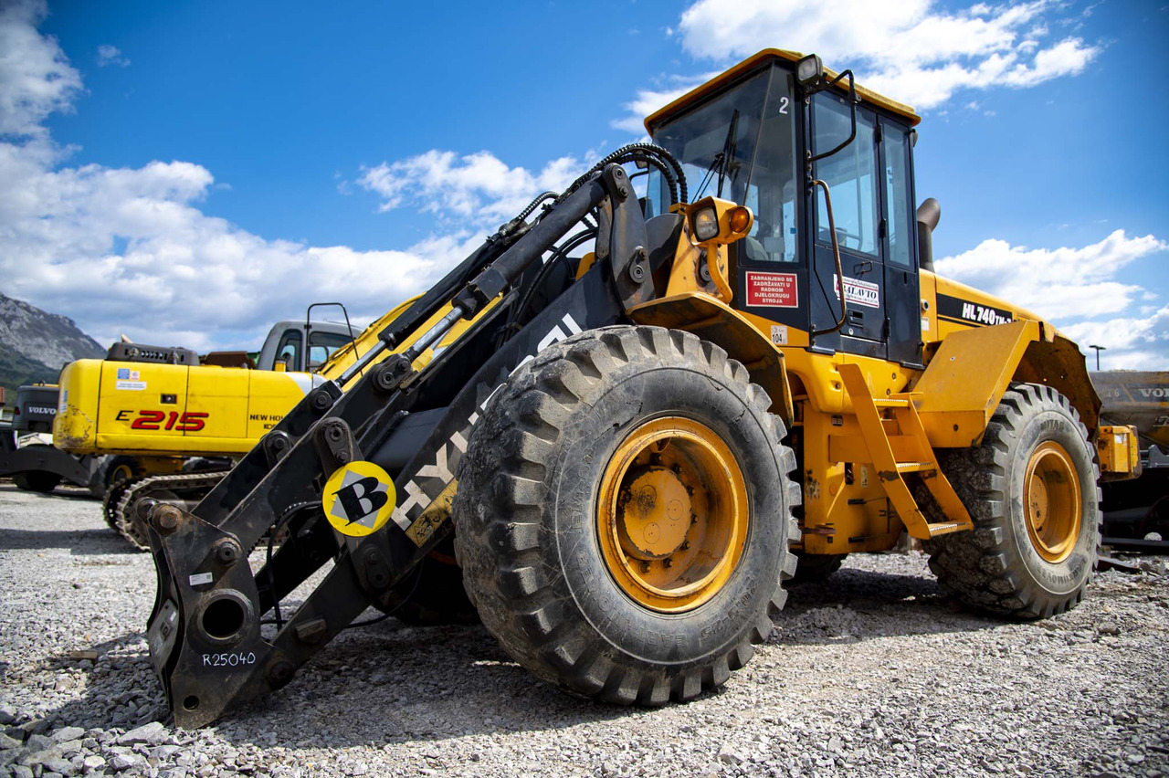 HYUNDAI HL740TM-7 for parts - Utovarivač točkaš: slika 1 HYUNDAI HL740TM-7 for parts - Utovarivač točkaš: slika 1