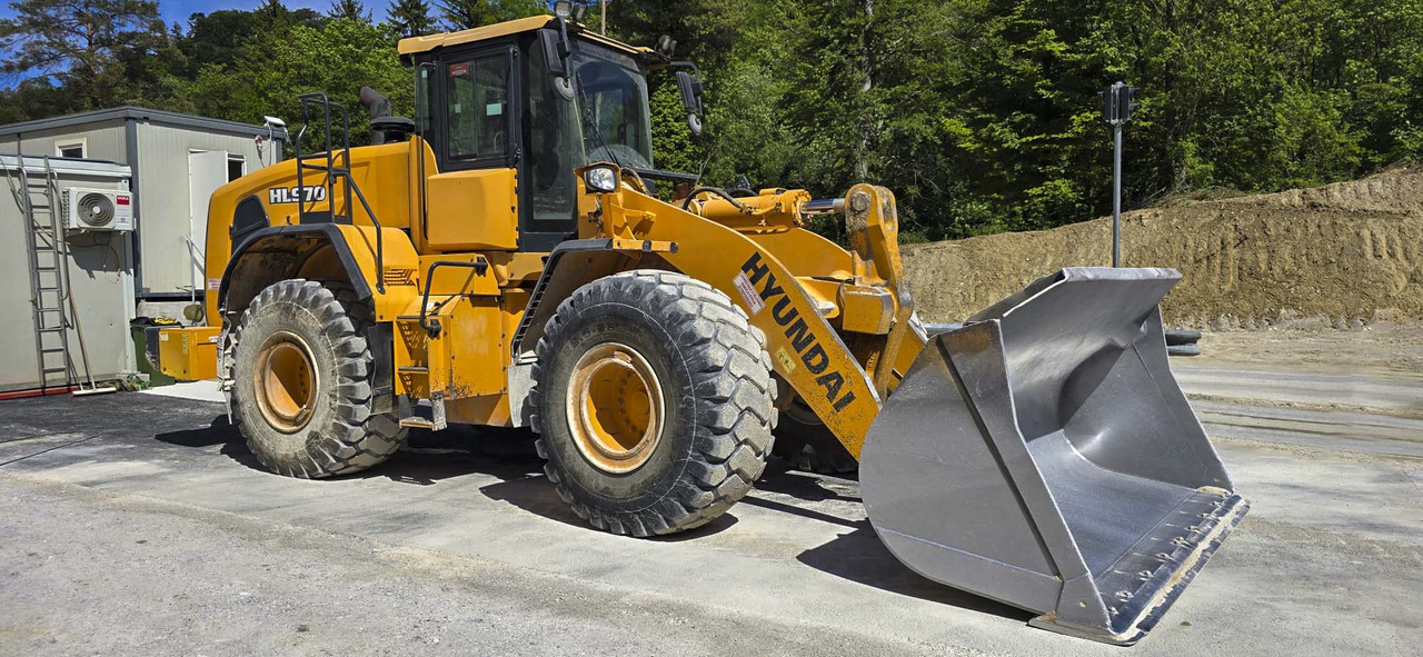 HYUNDAI HL970 - Utovarivač točkaš: slika 3 HYUNDAI HL970 - Utovarivač točkaš: slika 3