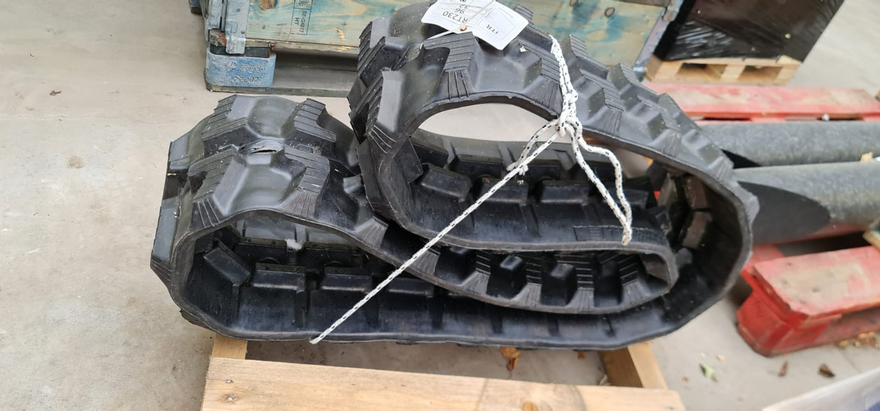ITR 230x96x32 - Šine za Građevinska mašina: slika 3 ITR 230x96x32 - Šine za Građevinska mašina: slika 3