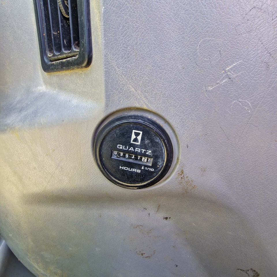 Bager guseničar New Holland Kobelco E215: slika 21 Bager guseničar New Holland Kobelco E215: slika 21