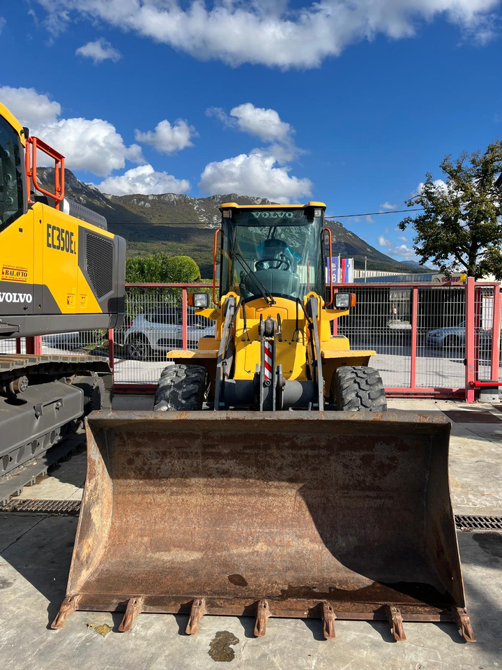 VOLVO L35B - Utovarivač točkaš: slika 1 VOLVO L35B - Utovarivač točkaš: slika 1