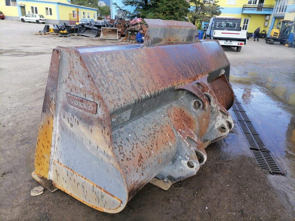 VOLVO loader bucket 2800 mm - Utovarna kašika za Utovarivač točkaš: slika 5 VOLVO loader bucket 2800 mm - Utovarna kašika za Utovarivač točkaš: slika 5