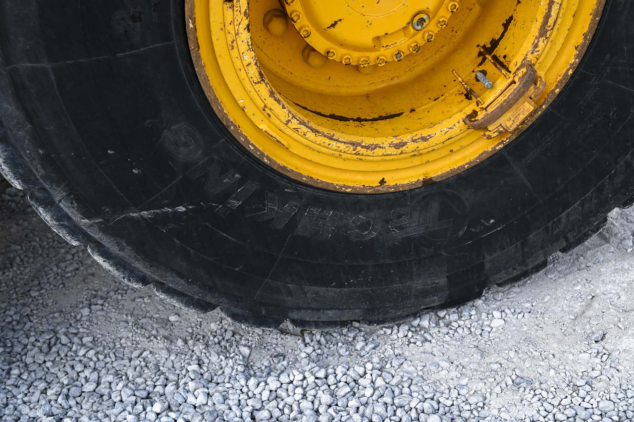 Zglobni kiper Volvo A25F: slika 45