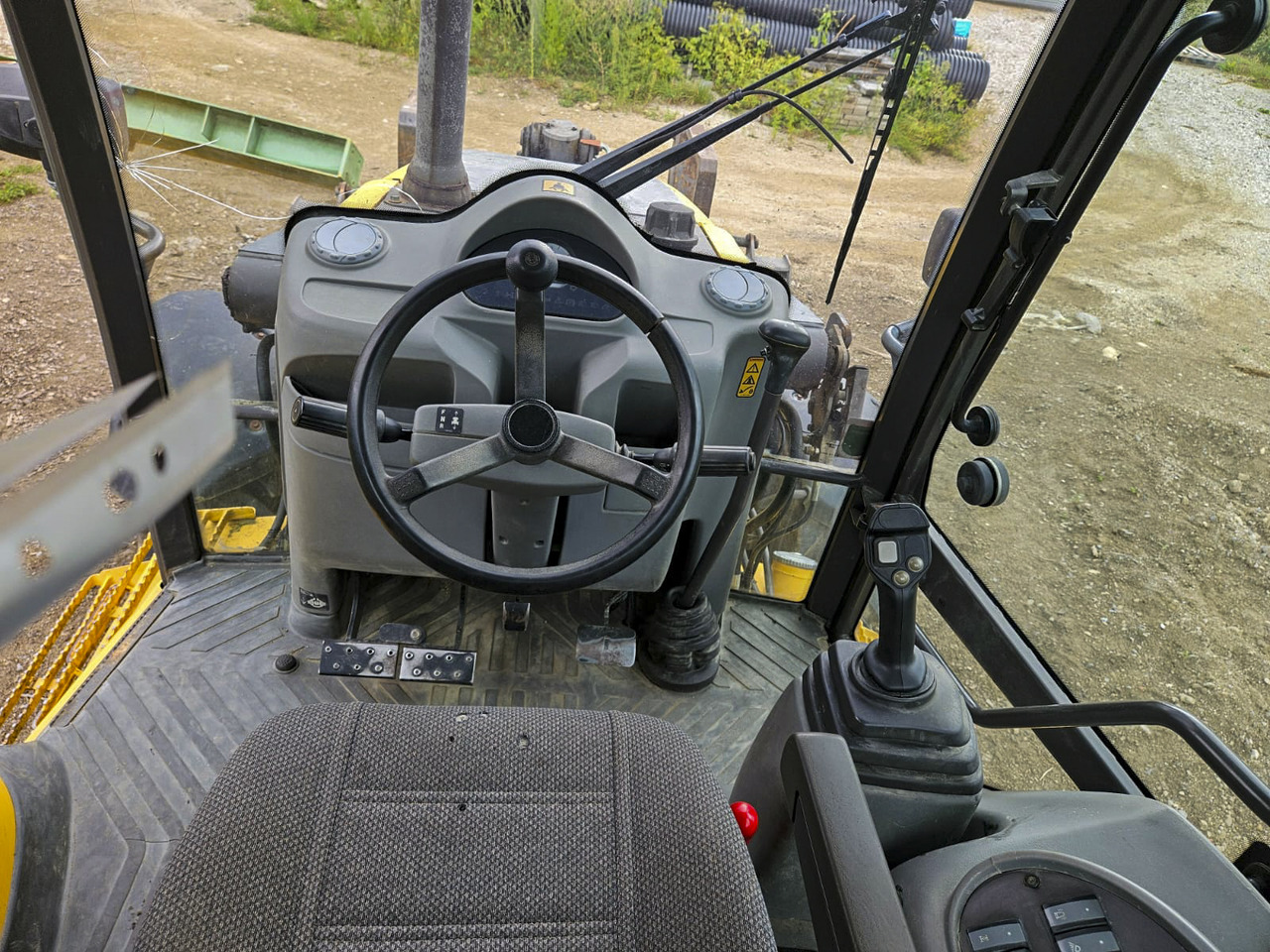 Bager utovarivač Volvo BL71: slika 10