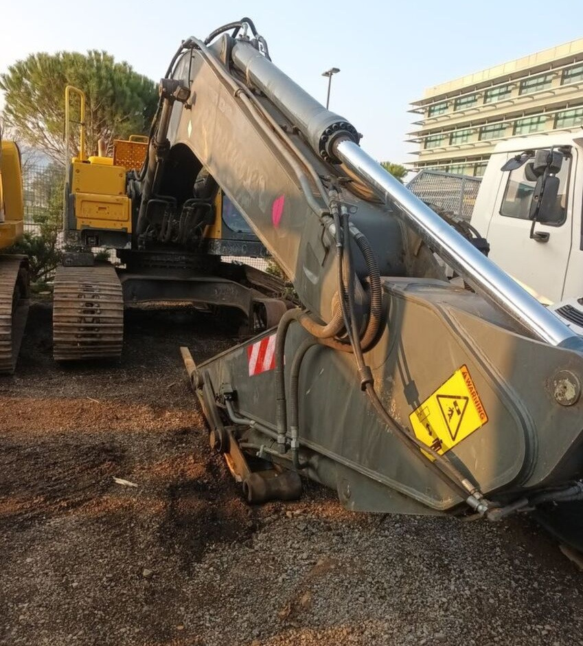 Volvo EC210BNL - Bager guseničar: slika 1 Volvo EC210BNL - Bager guseničar: slika 1