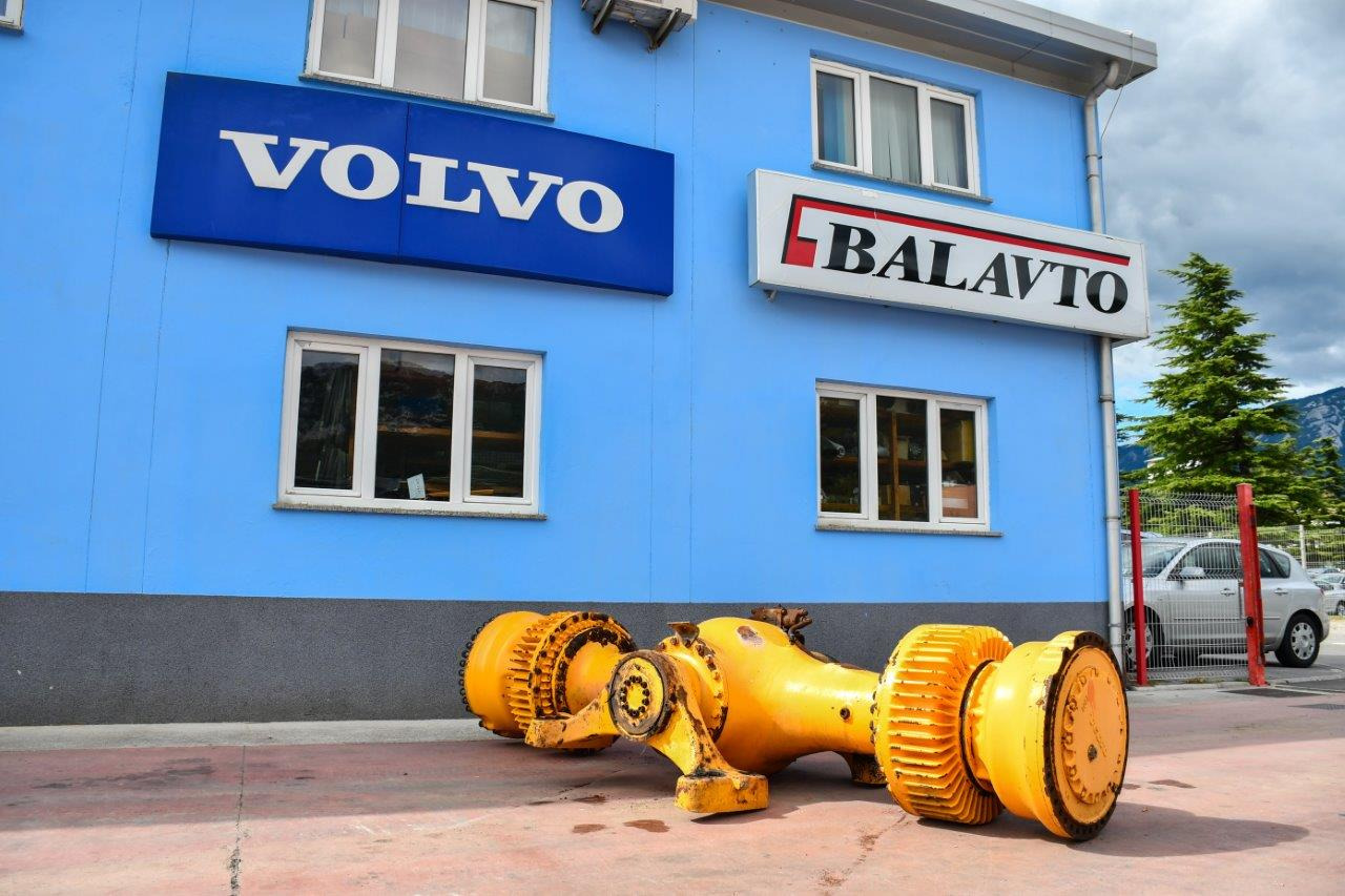 Volvo L350F - Osovina i delovi za Utovarivač točkaš: slika 1 Volvo L350F - Osovina i delovi za Utovarivač točkaš: slika 1