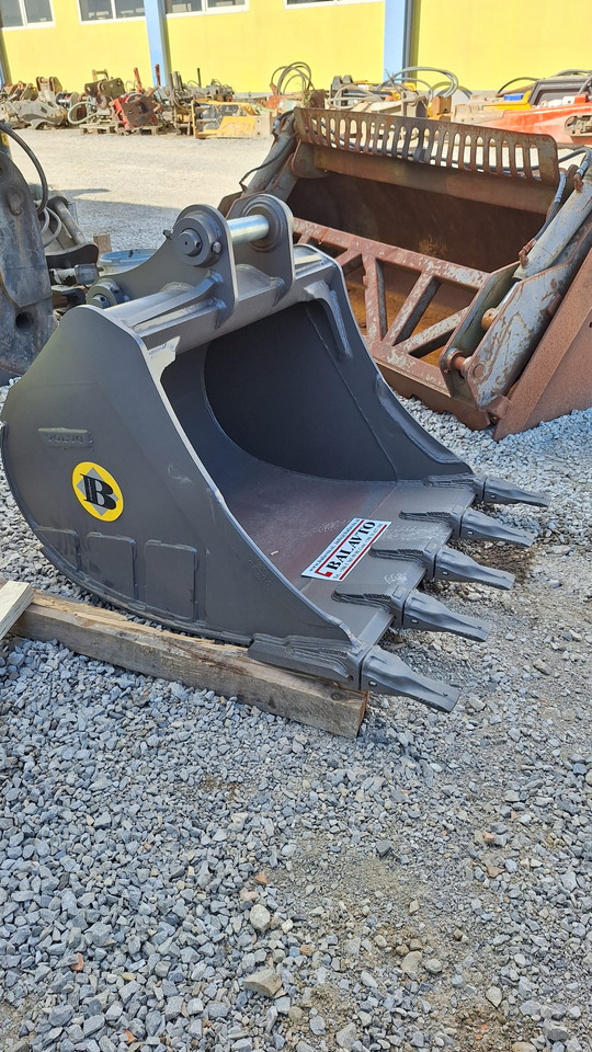 Volvo digging bucket 1200 mm UNI65 - Kašika za bager za Bager: slika 4 Volvo digging bucket 1200 mm UNI65 - Kašika za bager za Bager: slika 4