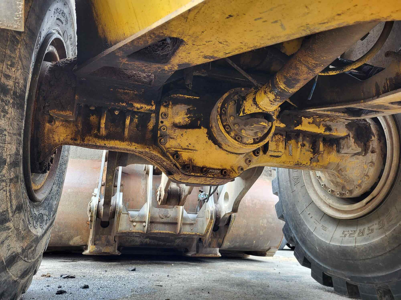 Volvo front axle - Prednja osovina za Utovarivač: slika 1 Volvo front axle - Prednja osovina za Utovarivač: slika 1