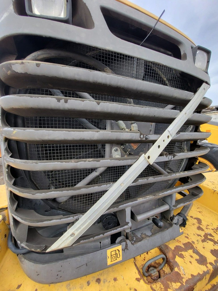 Volvo radiator - Radijator za Utovarivač: slika 1 Volvo radiator - Radijator za Utovarivač: slika 1