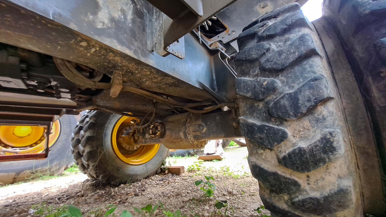 Volvo rear axle 14590304 Volvo EWR150E, EW160D, EW160E, EW180E, EW140E, EWR170E, EW200E MH, EW180D, EW160C, EW180C - Zadnja osovina za Bager: slika 2 Volvo rear axle 14590304 Volvo EWR150E, EW160D, EW160E, EW180E, EW140E, EWR170E, EW200E MH, EW180D, EW160C, EW180C - Zadnja osovina za Bager: slika 2