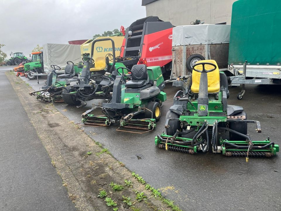 John Deere Spindelmäher, Großflächenmäher 2243, 2500A, 3235C - Baštenska kosačica: slika 1 John Deere Spindelmäher, Großflächenmäher 2243, 2500A, 3235C - Baštenska kosačica: slika 1