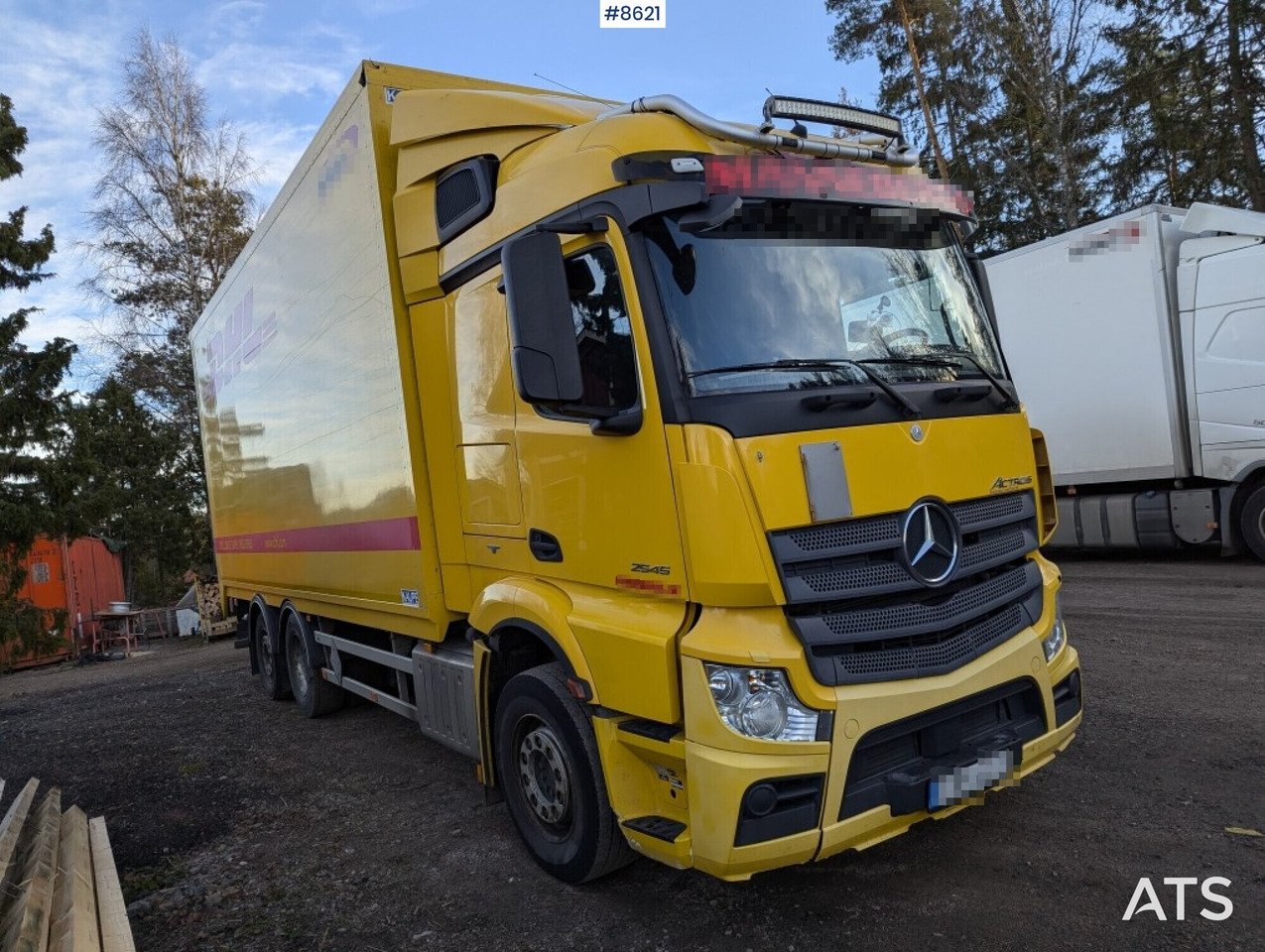 Box Truck Mercedes Benz 6X2 - Kamion sa zatvorenim sandukom: slika 2 Box Truck Mercedes Benz 6X2 - Kamion sa zatvorenim sandukom: slika 2