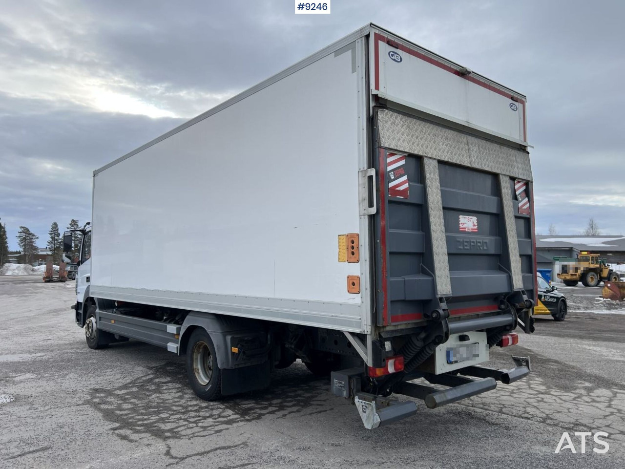 Box Truck Mercedes Benz Atego 967, tail lift, cooling/heating unit - Kamion sa zatvorenim sandukom: slika 4 Box Truck Mercedes Benz Atego 967, tail lift, cooling/heating unit - Kamion sa zatvorenim sandukom: slika 4