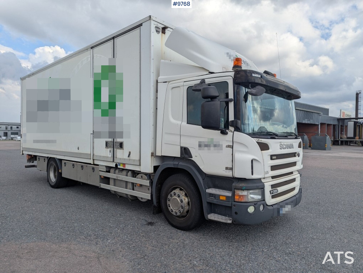 Box Truck Scania P280 4X2 with tail lift - Kamion sa zatvorenim sandukom: slika 2 Box Truck Scania P280 4X2 with tail lift - Kamion sa zatvorenim sandukom: slika 2