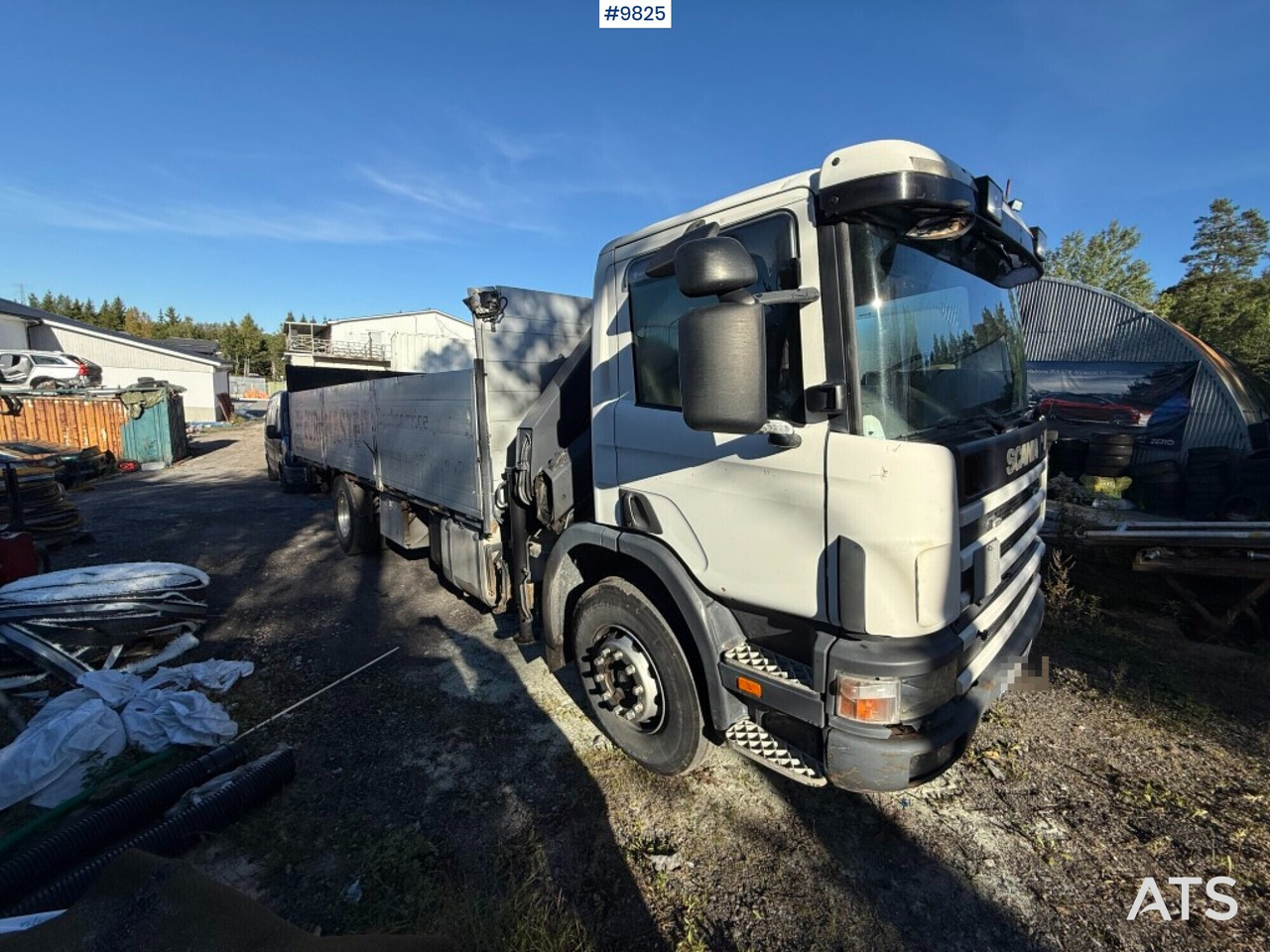 Crane truck Scania P94 230 with tail lift - Kamion sa tovarnim sandukom, Kamion sa dizalicom: slika 2 Crane truck Scania P94 230 with tail lift - Kamion sa tovarnim sandukom, Kamion sa dizalicom: slika 2