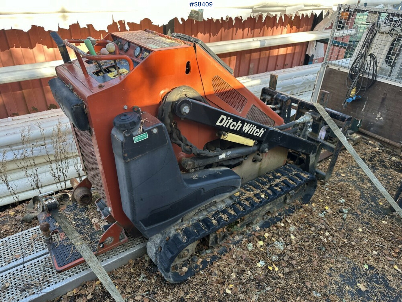 Ditch witch SK650 - Kompaktni utovarivač guseničar: slika 1 Ditch witch SK650 - Kompaktni utovarivač guseničar: slika 1