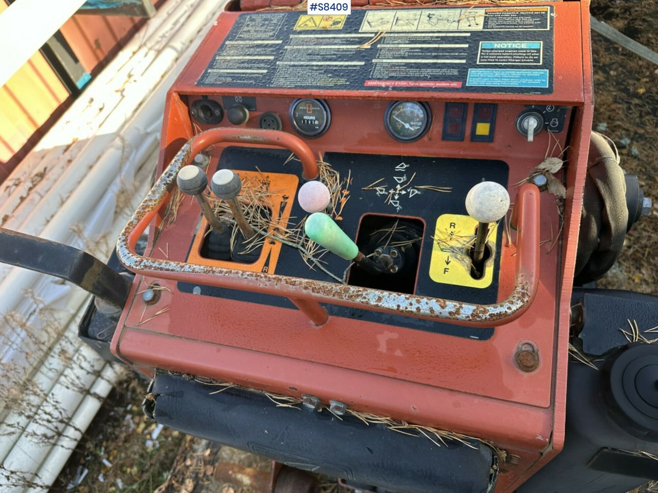 Ditch witch SK650 - Kompaktni utovarivač guseničar: slika 5 Ditch witch SK650 - Kompaktni utovarivač guseničar: slika 5