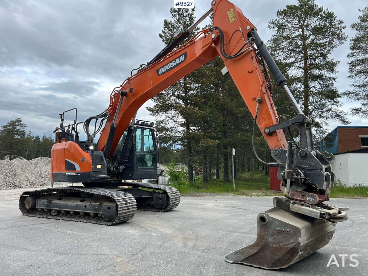 Excavator Doosan DX235 LCR-5 with excavator system (SEE VIDEO) - Bager guseničar: slika 3 Excavator Doosan DX235 LCR-5 with excavator system (SEE VIDEO) - Bager guseničar: slika 3