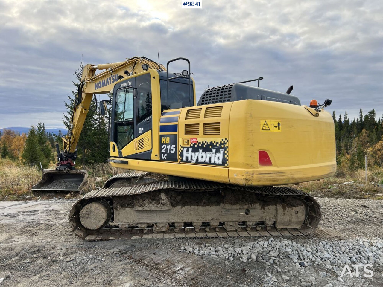 Excavator Komatsu HB 215 LC-2 with Tiltrotator and Buckets(See Video) - Bager guseničar: slika 3 Excavator Komatsu HB 215 LC-2 with Tiltrotator and Buckets(See Video) - Bager guseničar: slika 3