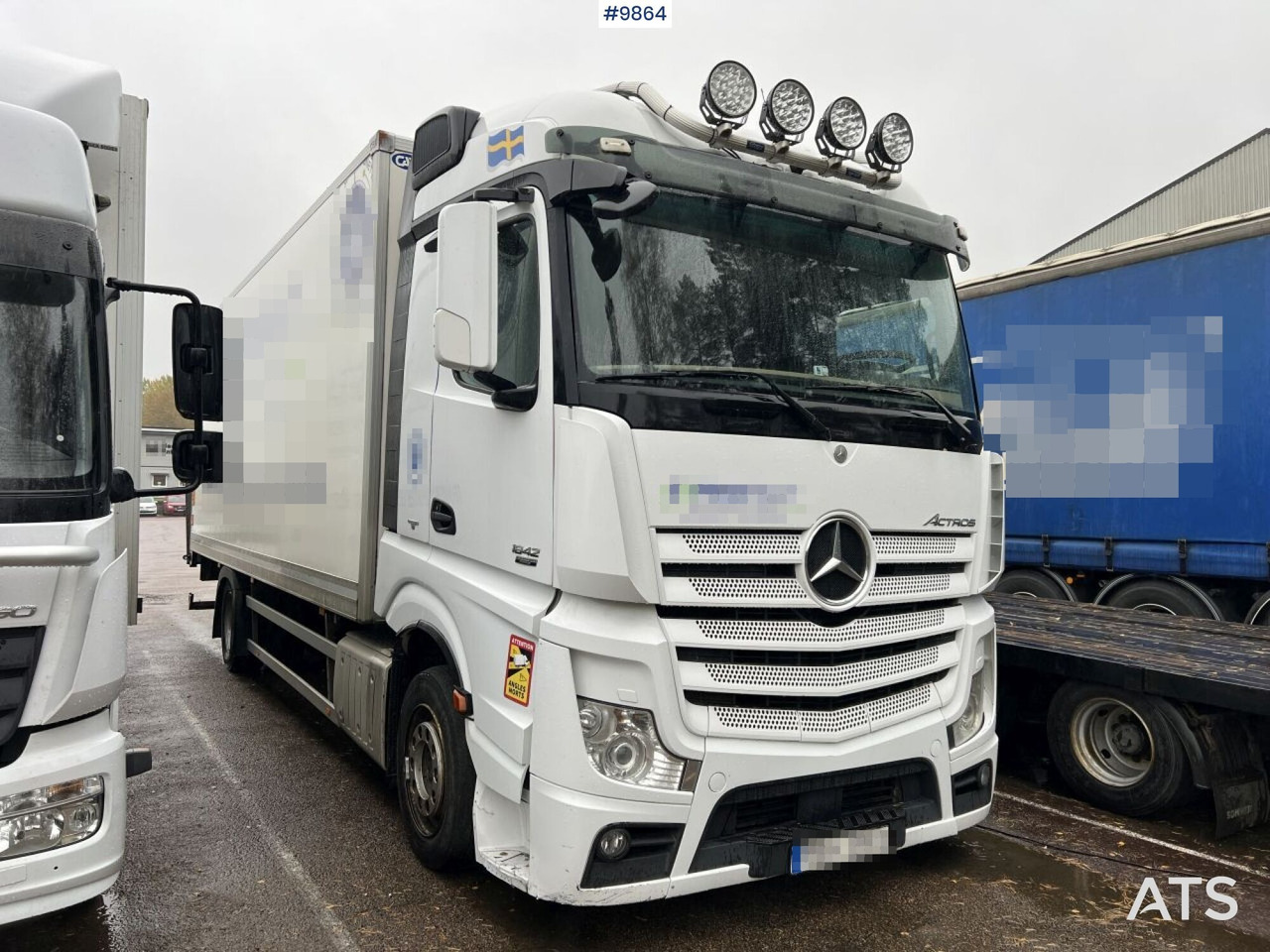 MERCEDES-BENZ ACTROS 963-0-A Box truck with tail lift - Kamion sa zatvorenim sandukom: slika 2 MERCEDES-BENZ ACTROS 963-0-A Box truck with tail lift - Kamion sa zatvorenim sandukom: slika 2